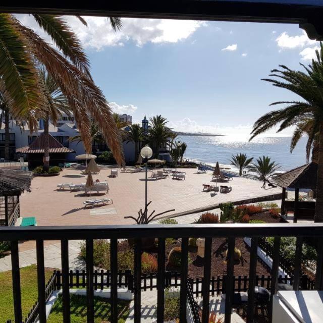 Lidia & Paco Home Two Bedrooms Beachfront Playa Del Aguila  المظهر الخارجي الصورة